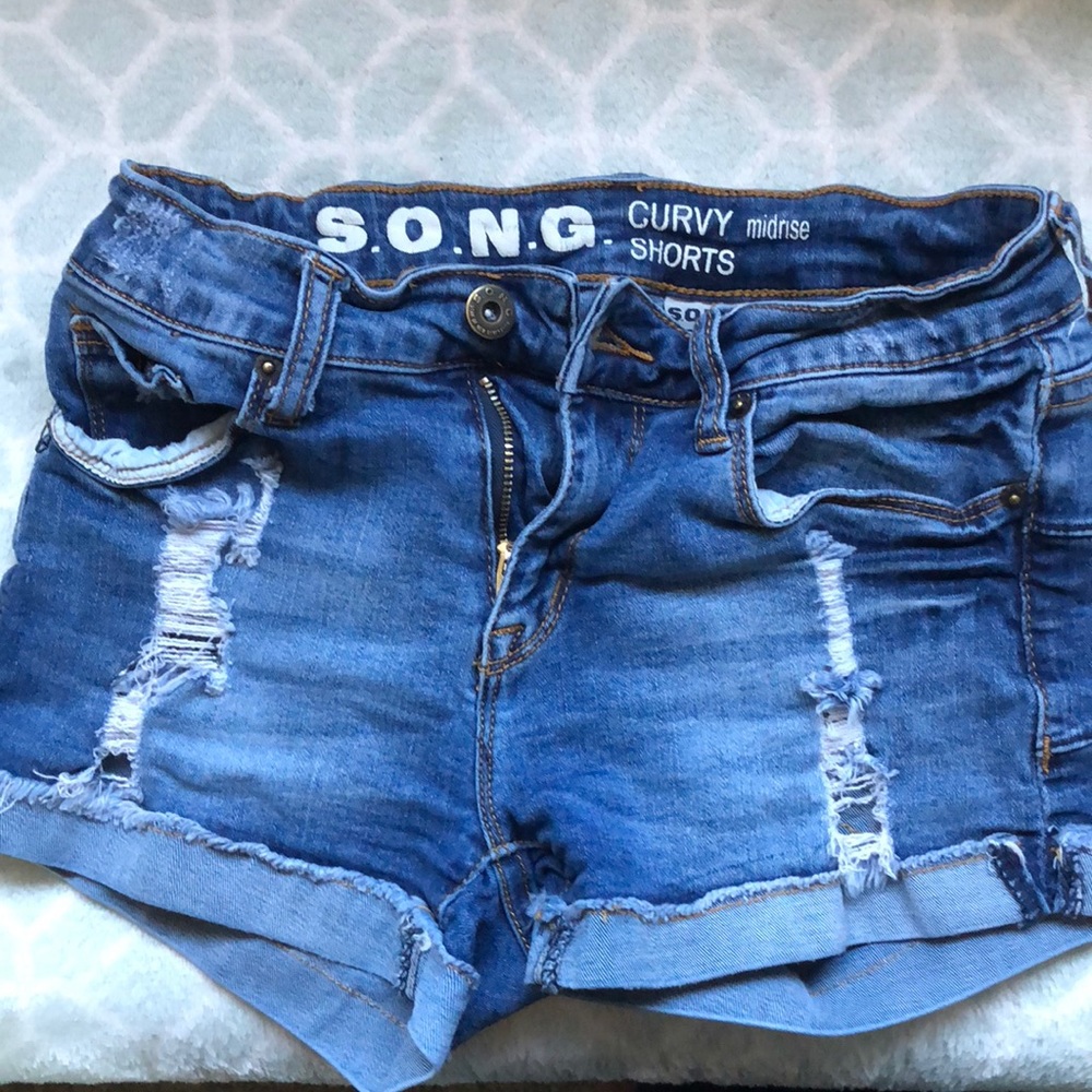 denim mid rise shorts s.o.n.g.